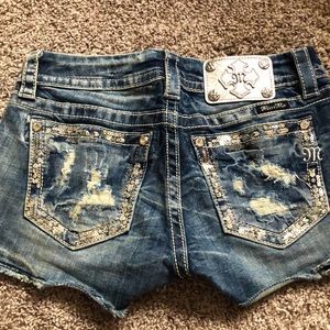 Miss Me jean shorts size 26